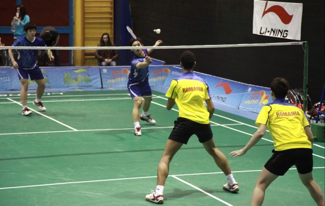 BADMINTON BANU CONSTRUCT06