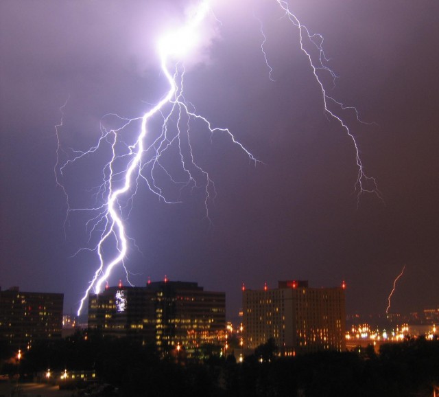 lightning_in_arlington1