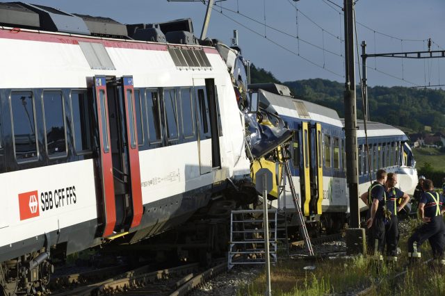 Image: Train collision in Western Switzerland