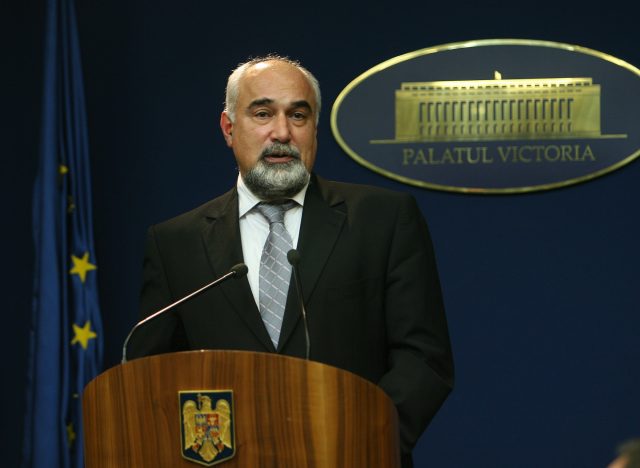 varujan vosganian