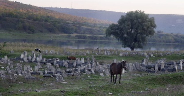 Cimitirul Evreiesc din Cadul Rascov