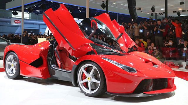 ferrari_com