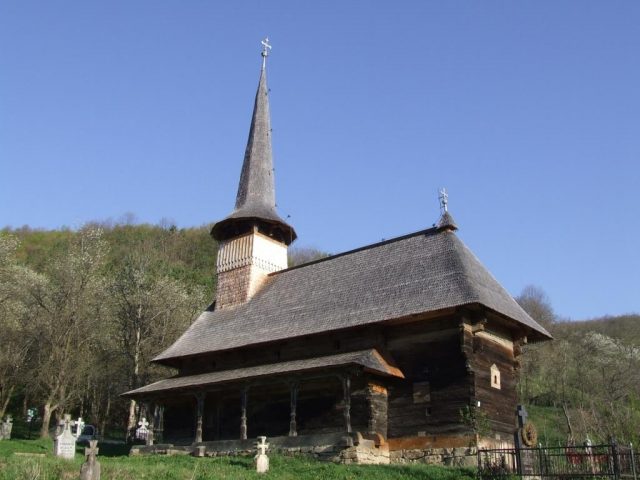 Biserica din Racâş