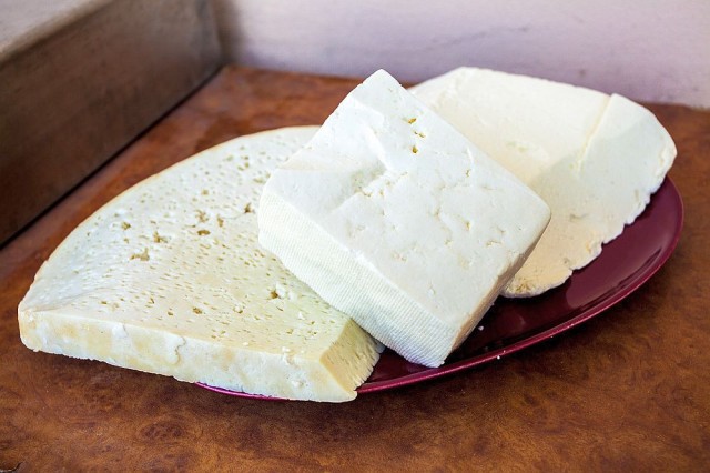 Romanian Cheeses (left to right: Cas, telemea, Urda)