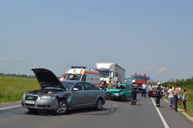 accident-lugoj-costeiu-indigo-audi-skoda-marti-foto-galerie-1