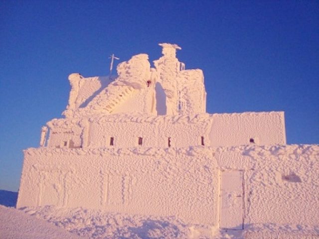 4a1e0346ad8b97a6503d7ab1c9c8680f_L