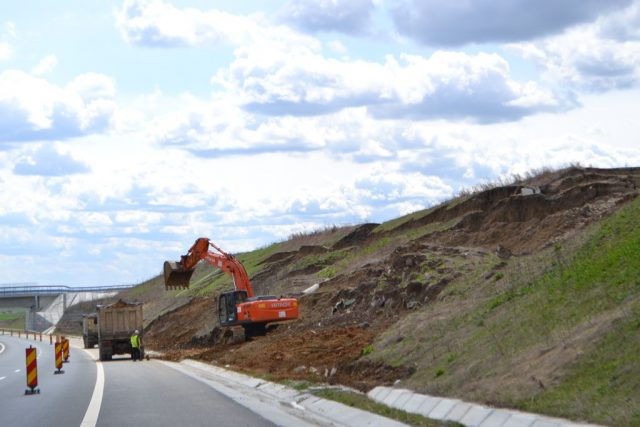 autostrada-lugoj-balint-alunecari-teren-foto-redesteptarea-aprilie-2015-4