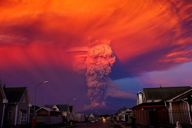 Eruption of Chilean Calbuco volcano