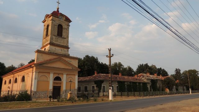 1. conac si biserica