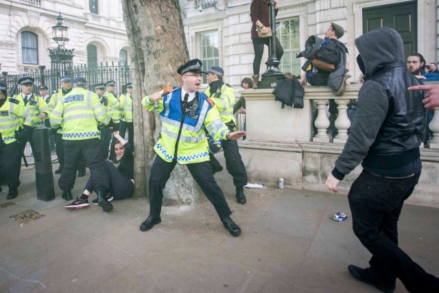 protest londra mirror_co.uk