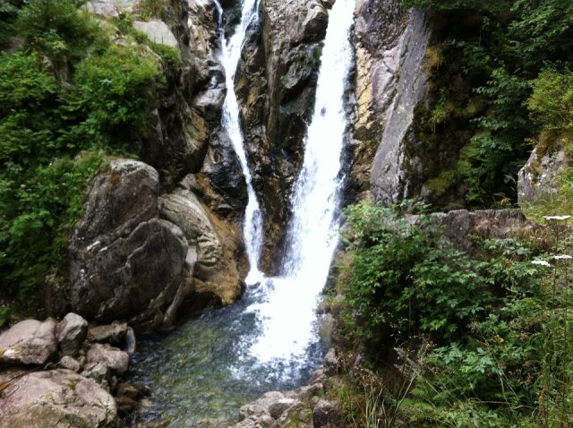 cascada lolaia