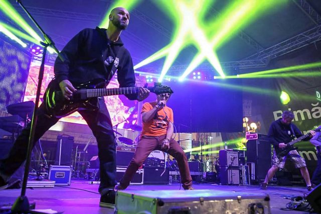 Festival Rock Timisoara30 implant pentru refuz costi duma