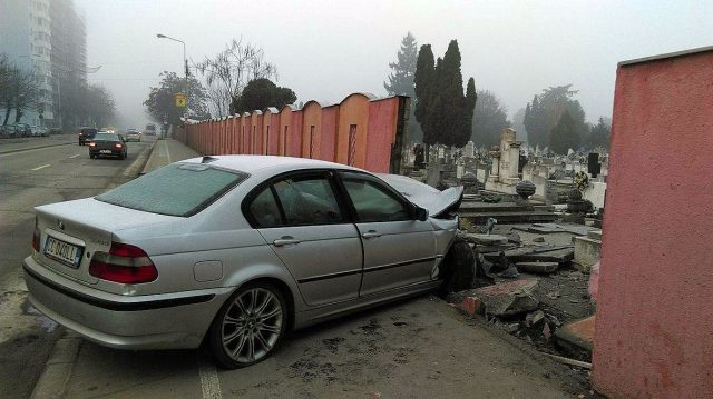 accident bmw cimitir calea sagului 1