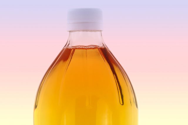 03-poison-ivy-home-remedies-cider-vinegar