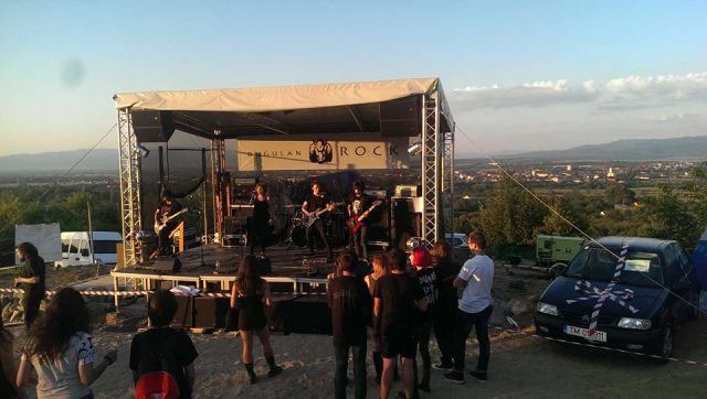 Festivalul Gugulan Rock a avut loc într-un decor mirific pe platoul Cepelca, din Caransebeş