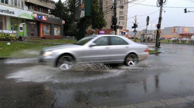inundatie stradala