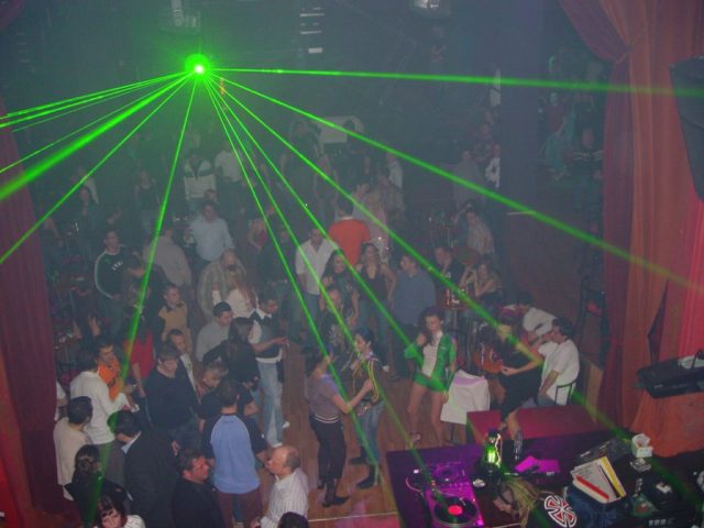 Sfârşitul săptămânii aduce în cluburile din Timişoara o serie de party-uri şi evenimente live. 