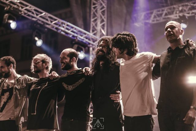 Printre formaţiile care vor susţine recitaluri la festivalul Univibes se numără şi Robin And The Backstabbers