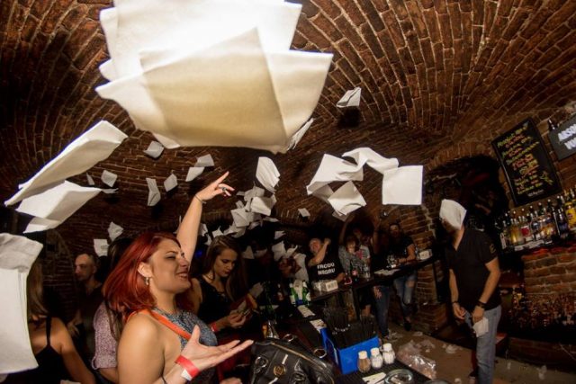 Sfârşitul săptămânii aduce în cluburile din Timişoara o serie de party-uri şi evenimente live.