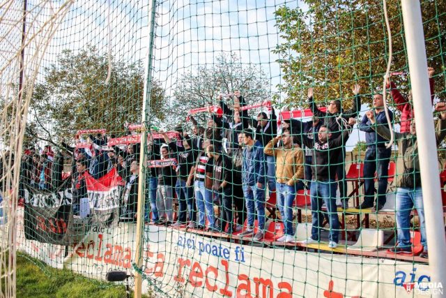Suporteri UTA. Foto: uta-arad.ro
