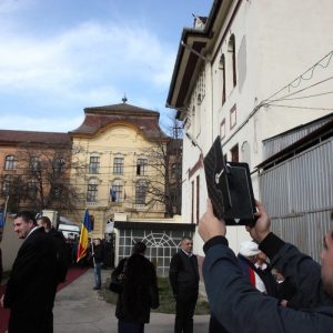tigani innmormantare09_resize