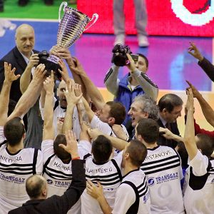 IOVANOVICI CAPITANUL DE LA MEDIAS PRIMESTE CUPA ROMANIEI LA BASCHET02
