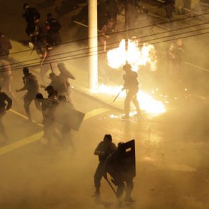 tear-gas-brasil-protest.si