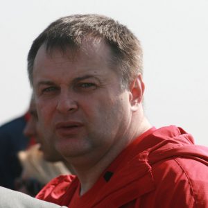 marcel mihoc in rosu 2
