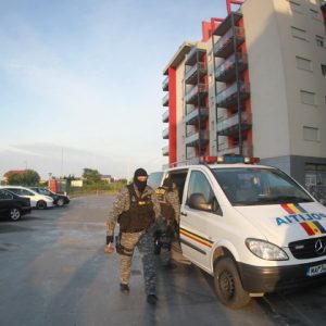 descinderi la clonatorii de carduri04_resize