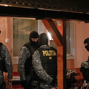 DESCINDERI CONTRABANDA CU TIGARI05_resize