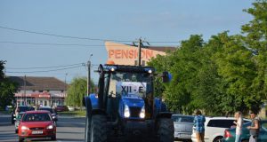 tractor banchet