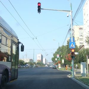 take-ionescu-troleibuz-semafor-2