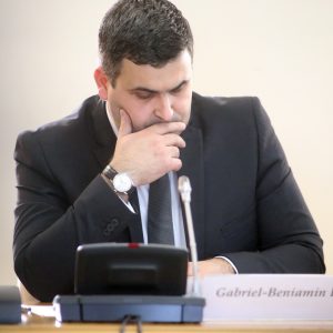 gabriel beniamin les ministrul apararii 03_resize