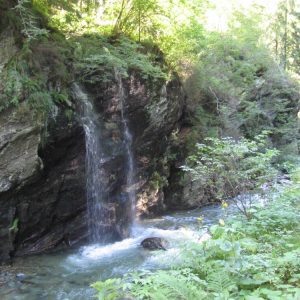 9. cheile jietului