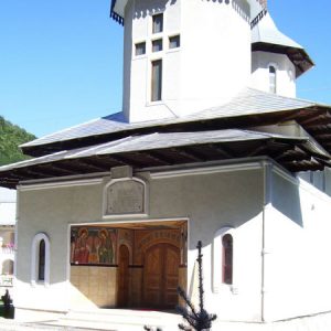 4. manastirea crisan