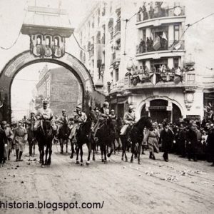 4. Calea Victoriei 1 decembrie 1918 – intrarea in bucuresti
