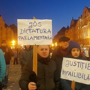 protest jos dictatura parlamentara