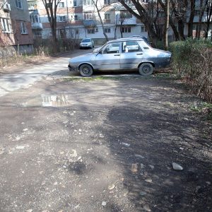 parcare intre blocuri