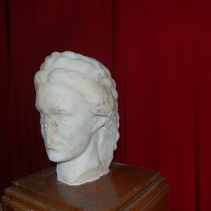 5. statuie caransebes-detaliu