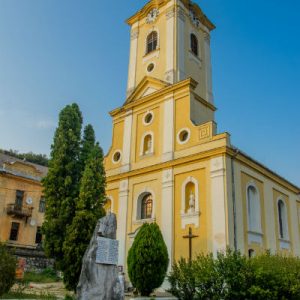 7. biserica si statuia-oravita