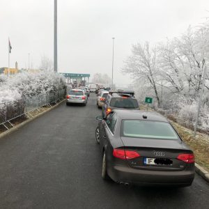 coada aglomeratie vama cenad (2)