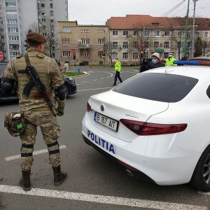 militari pe strada timisoara