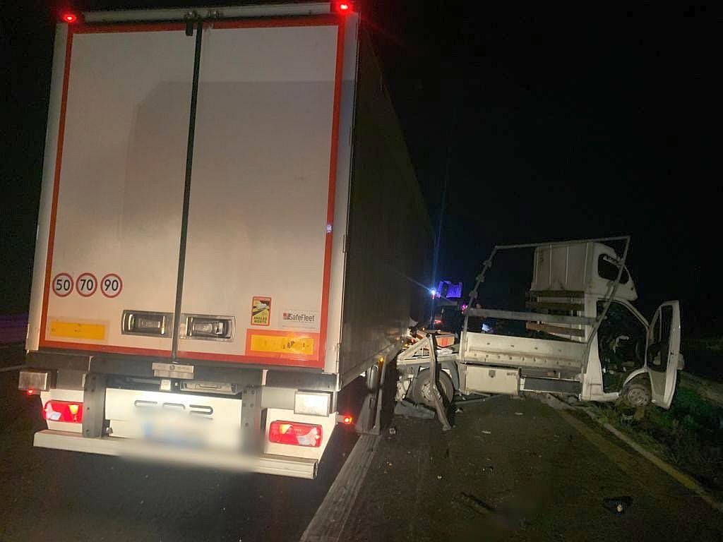 TV set Quagga ear Șoferul care a provocat un accident mortal pe autostrada A1 condusese  neîntrerupt mai mult de 12 ore