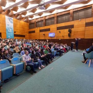 stefanuta intalnire cu studentii (2)