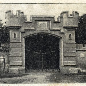 7. poartă parc