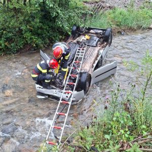 accident masina in rau (6)