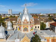 Sinagoga din Fabric prinde viață cu lucrări temporare de artă, în așteptarea restaurării (foto)