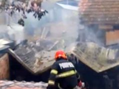 Incendiu violent la o gospodărie: Un bărbat a murit, cinci persoane asistate medical (video)