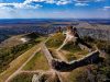 Șiria, desemnată oficial ca localitate cu specializare tematică: Un parcurs turistic unic între Cetatea medievală, mănăstirea Feredeu și cramele locale (foto)