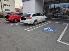 Amenzi de peste 200.000 de lei pentru parcarea pe locurile amenajate pentru persoane cu dizabilități și pentru familii cu copii mici, în Timișoara (foto)